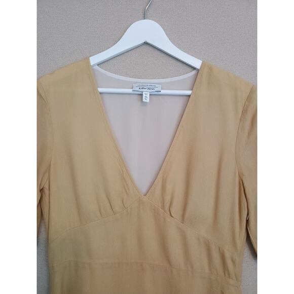 & Other Stories Dress Women's 8 Yellow Minimalist V Neck Short Sleeve Flare - Picture 3 of 6